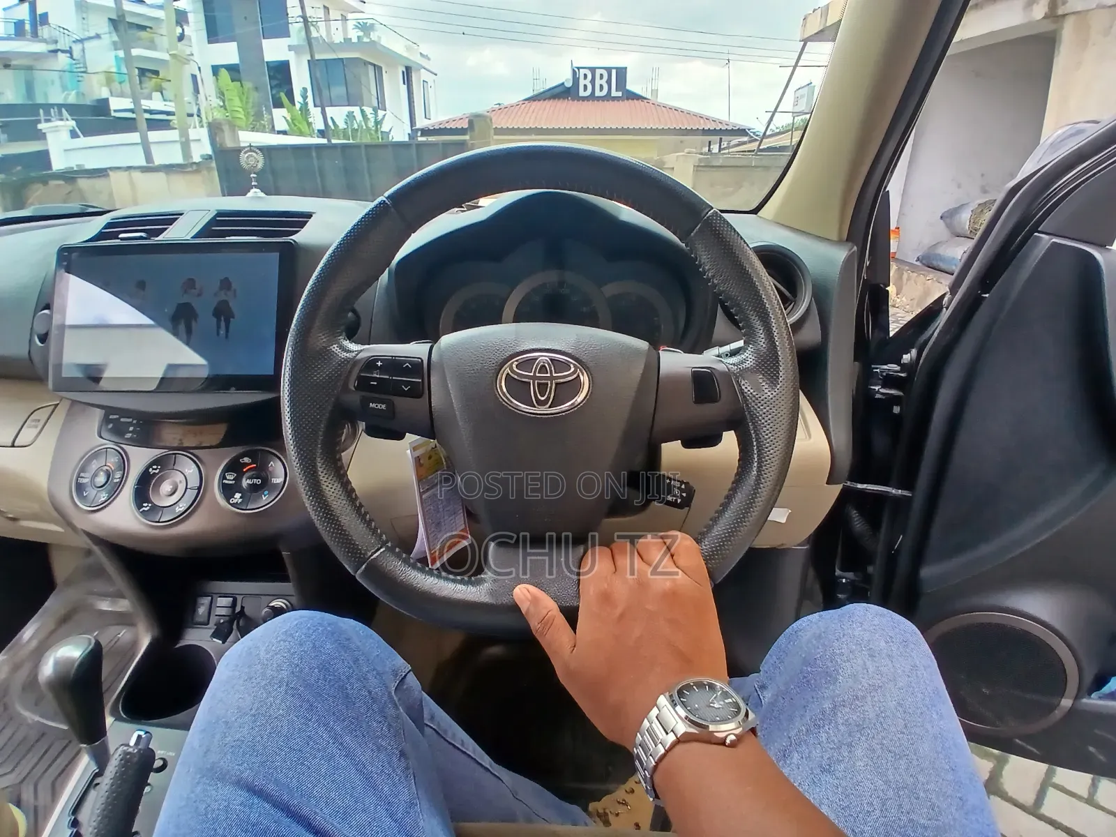 Toyota Vanguard 2012 Black