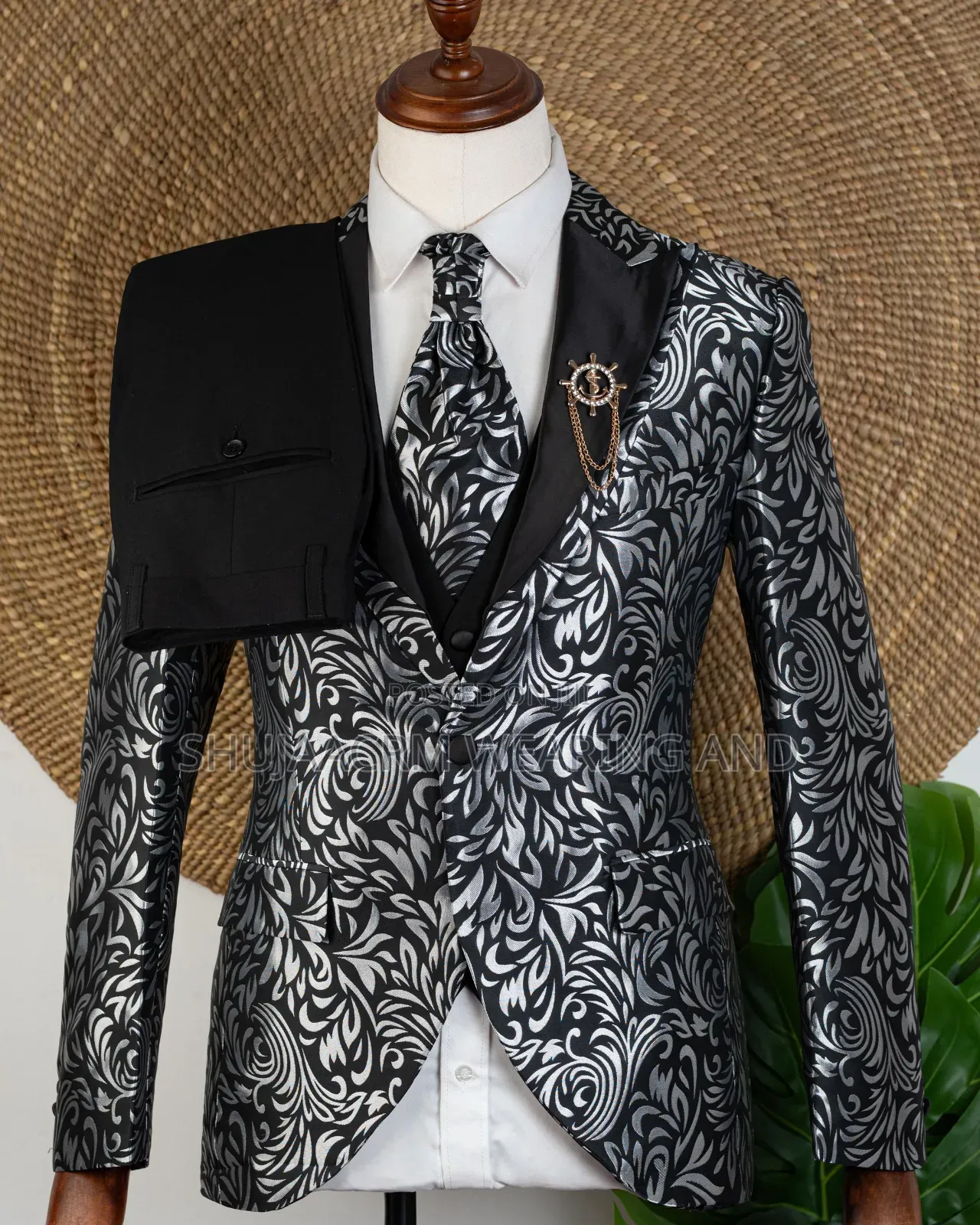 Look Sharp Feel Great/ New Suit