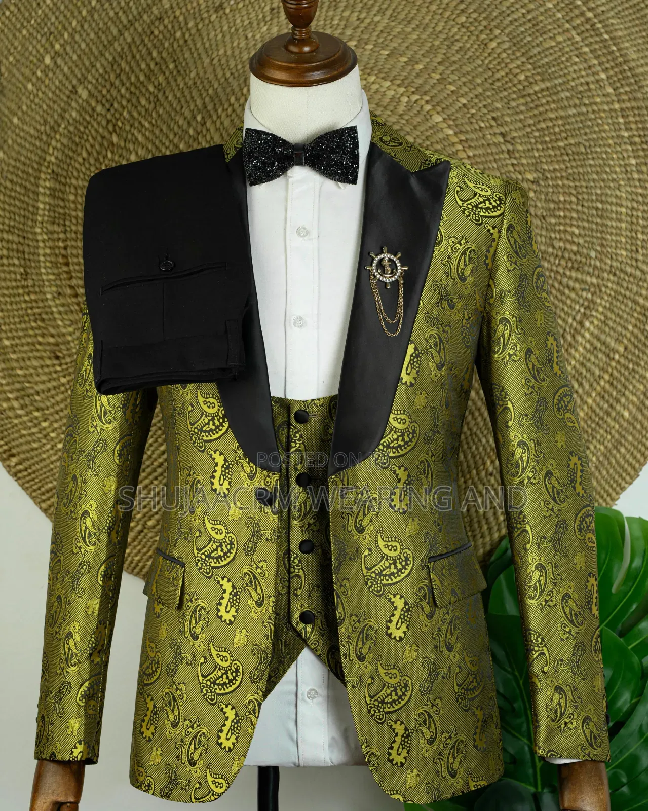 Beyond the Everday /Suit That Define You