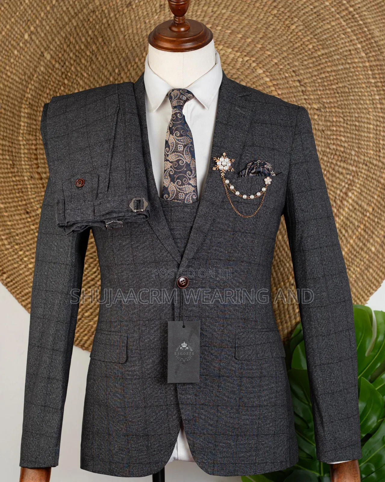 Be Famous With Our New Suit/Kali