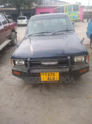 Toyota Hilux 1999 Blue