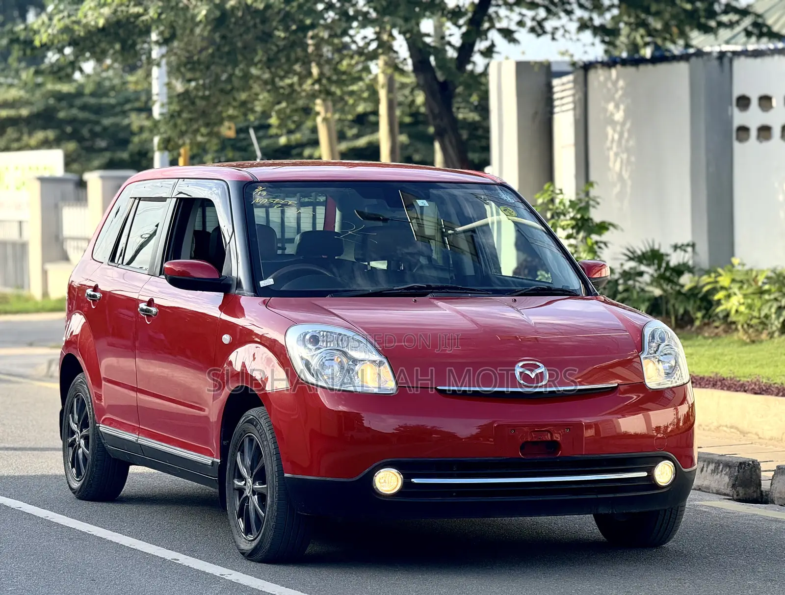 Mazda Verisa 2010 Red