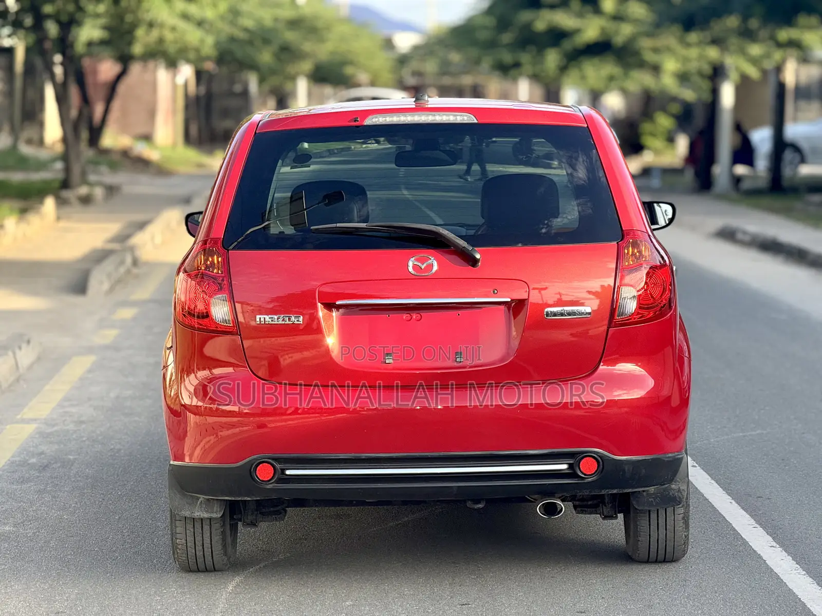 Mazda Verisa 2010 Red