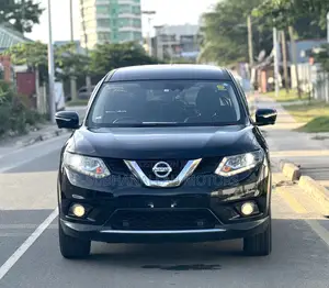 Nissan X-Trail 2.0 Petrol AWD 2015 Black