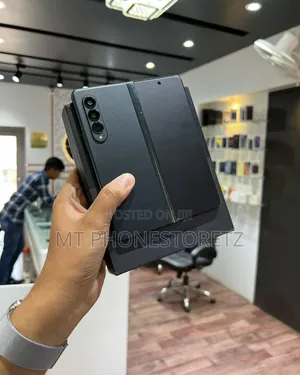 New Samsung Galaxy Z Fold 3 256 GB Black