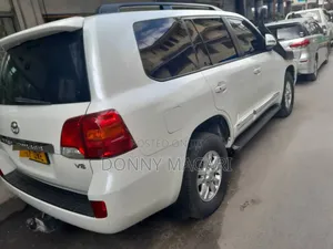 Toyota Land Cruiser 2014 White