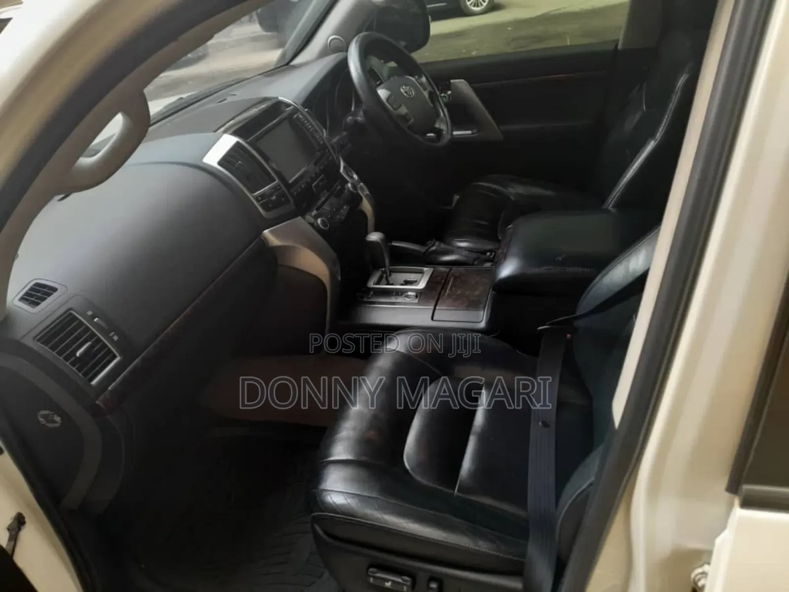 Toyota Land Cruiser 2014 White