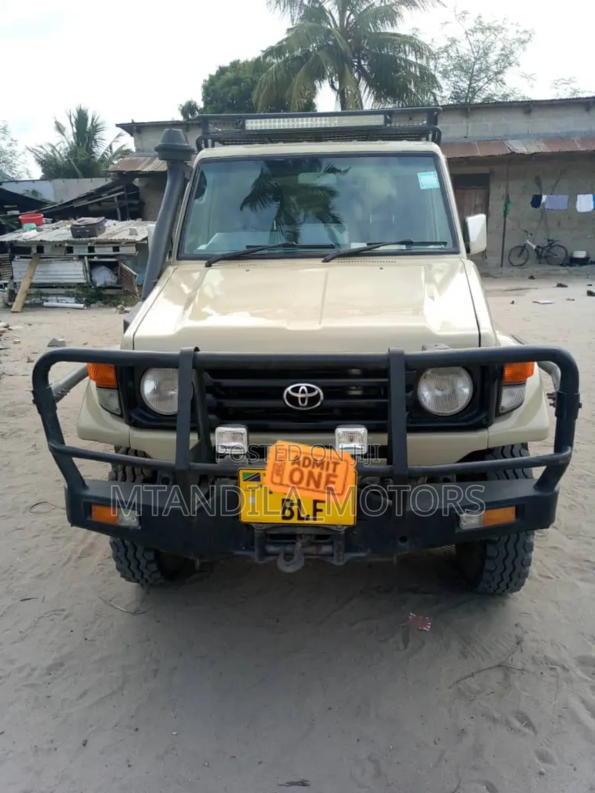 Toyota Land Cruiser 90 3.0 D 1996 Beige