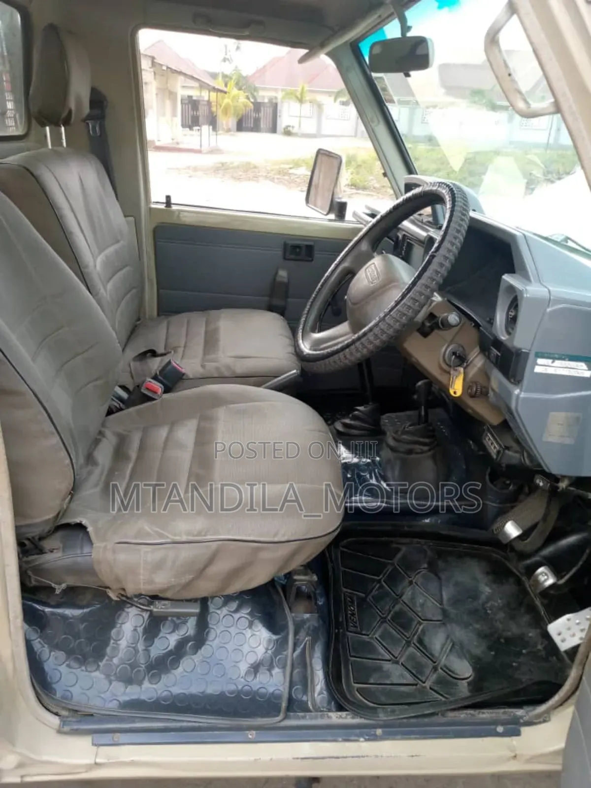 Toyota Land Cruiser 90 3.0 D 1996 Beige