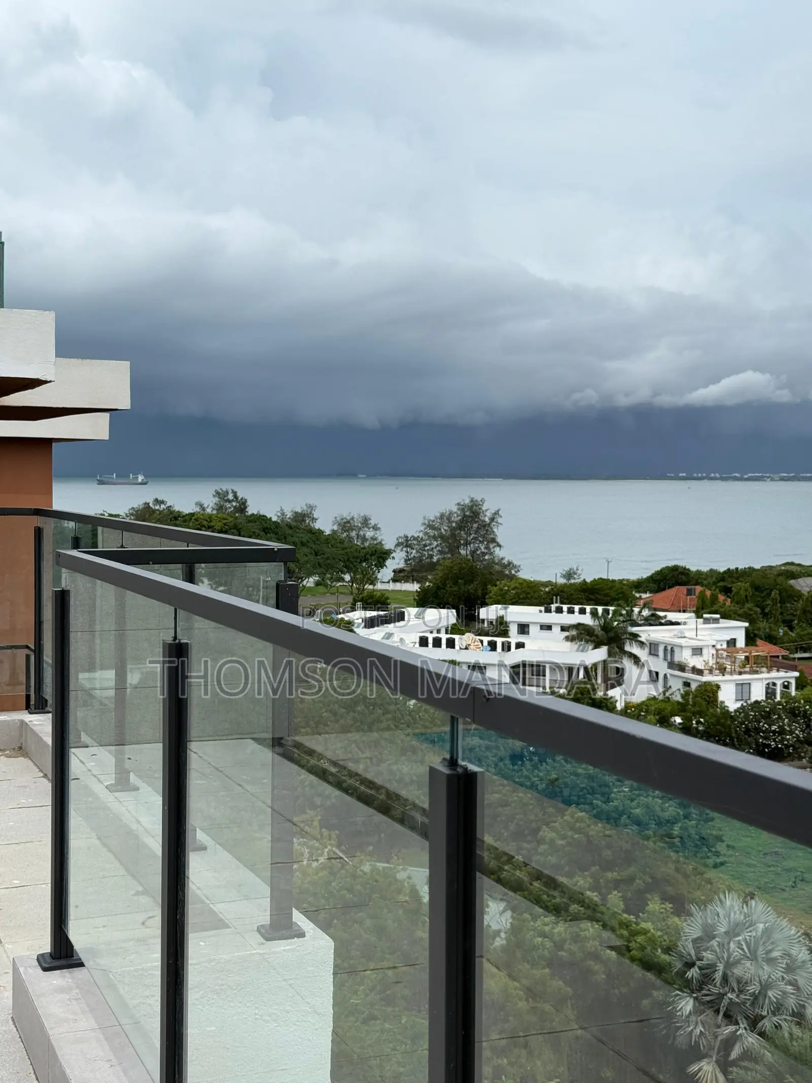 Furnished 3bdrm Apartment in Oyster Bay for sale