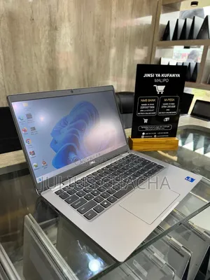Laptop Dell Latitude 5320 16GB Intel Core I7 SSD 256GB