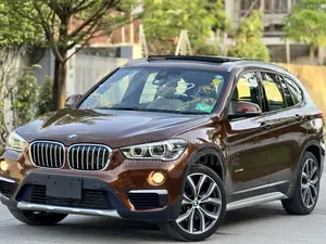 BMW X1 sDrive28i 4dr SUV (2.0L 4cyl Turbo 8A) 2015 Brown
