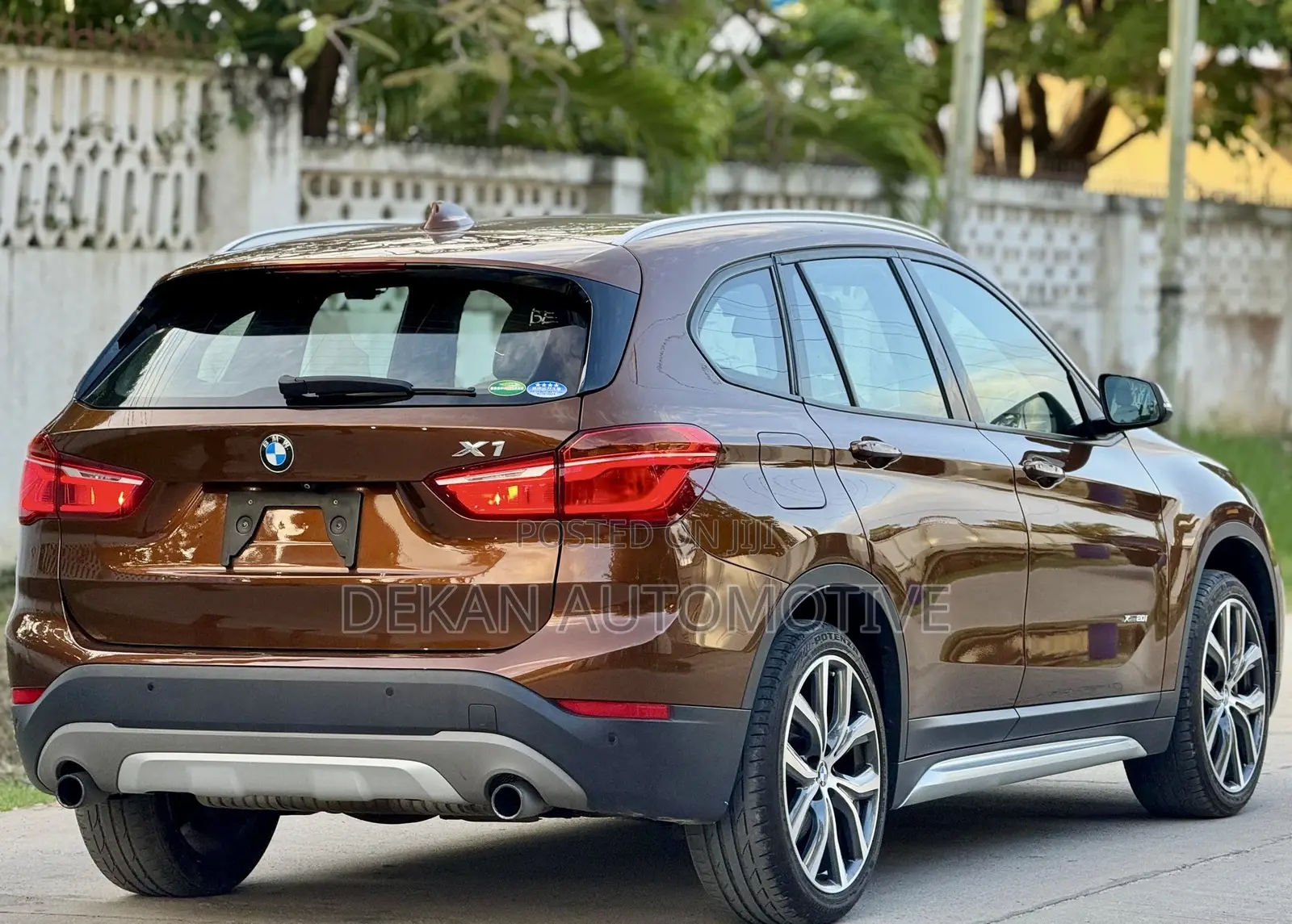 BMW X1 sDrive28i 4dr SUV (2.0L 4cyl Turbo 8A) 2015 Brown
