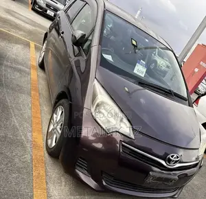 Toyota Ractis 1.5 FWD 2010 Brown