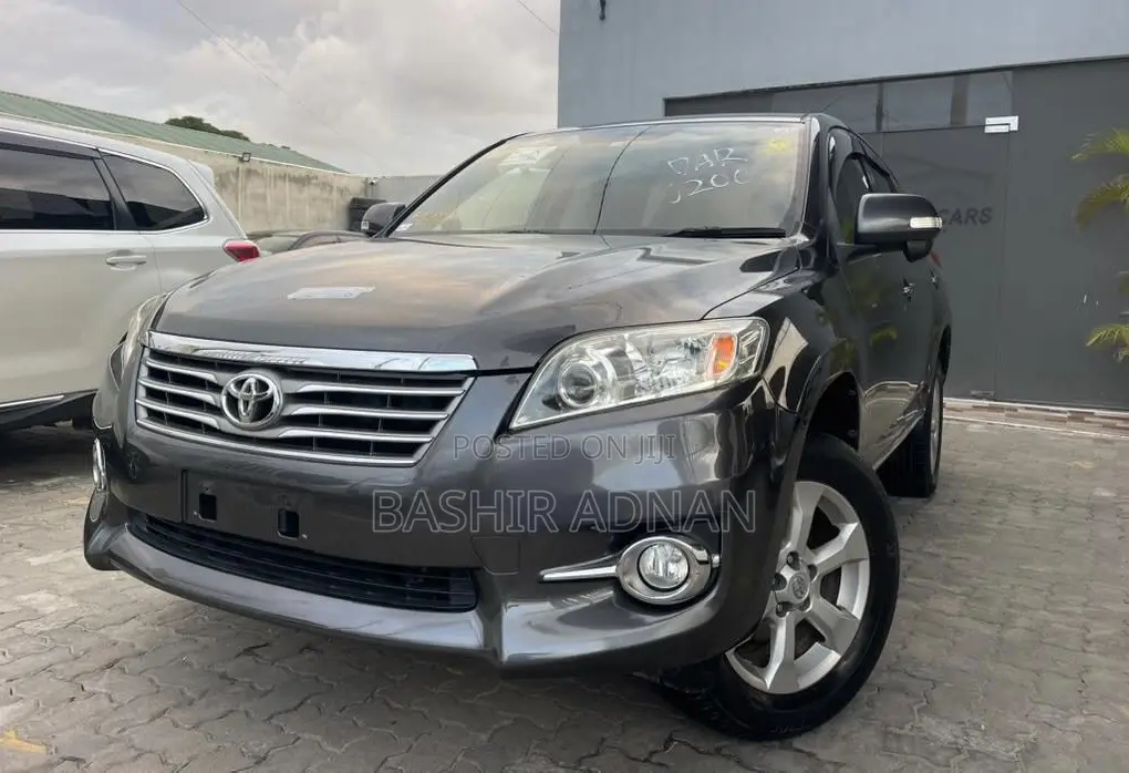 Toyota Vanguard 2012 Gray