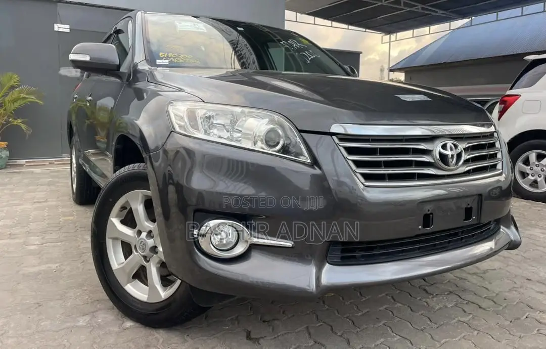 Toyota Vanguard 2012 Gray