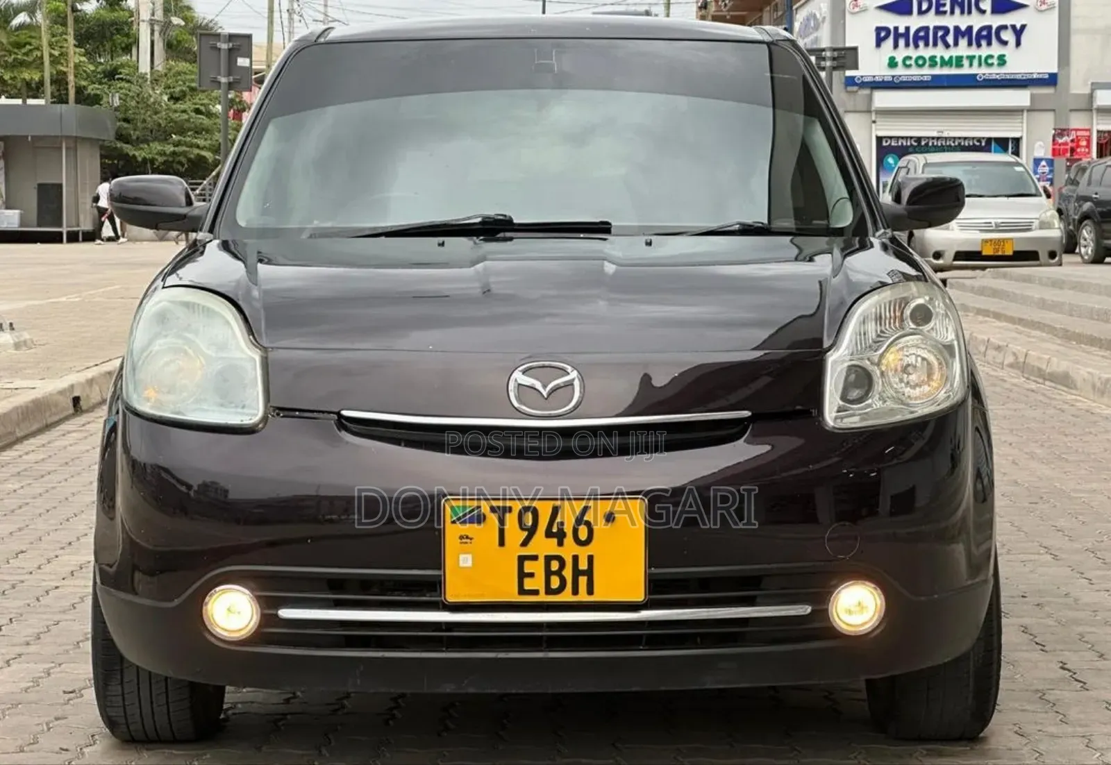 Mazda Verisa 2010