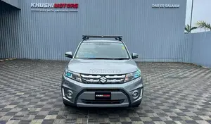 Photo - Suzuki Escudo 2015 Gray