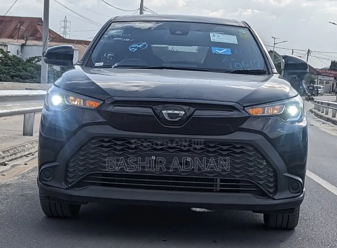Toyota Corolla Cross 1.8 Hybrid FWD 2022 Black