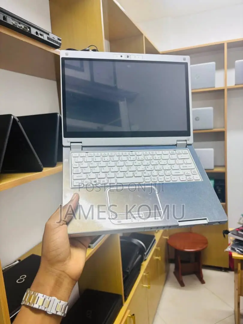 Laptop Panasonic Toughbook 19 4GB Intel Core I5 SSD 128GB