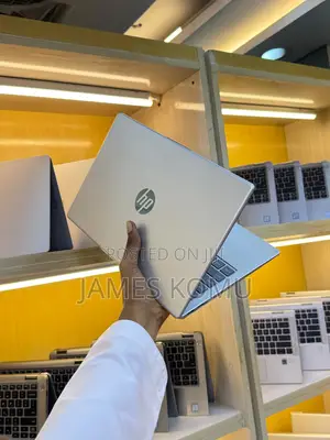 Laptop HP 14-Dq2031tg 8GB Intel Core I3 SSD 512GB