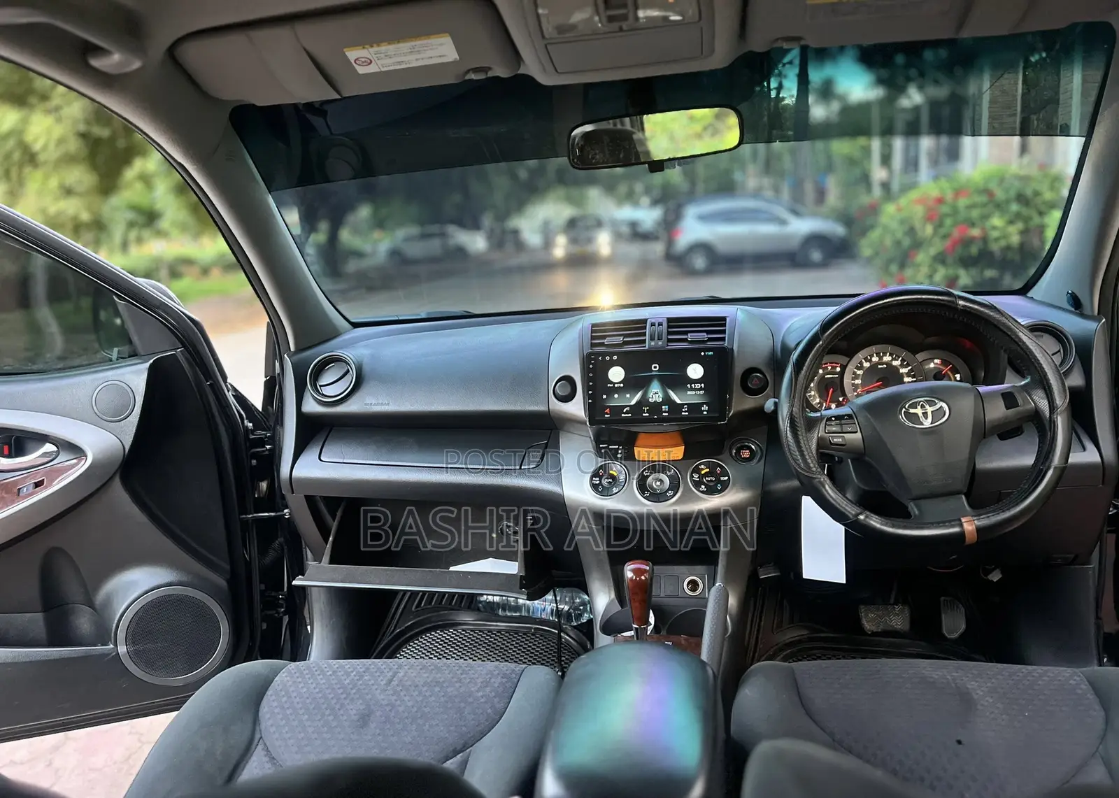 Toyota Vanguard 2011 Black