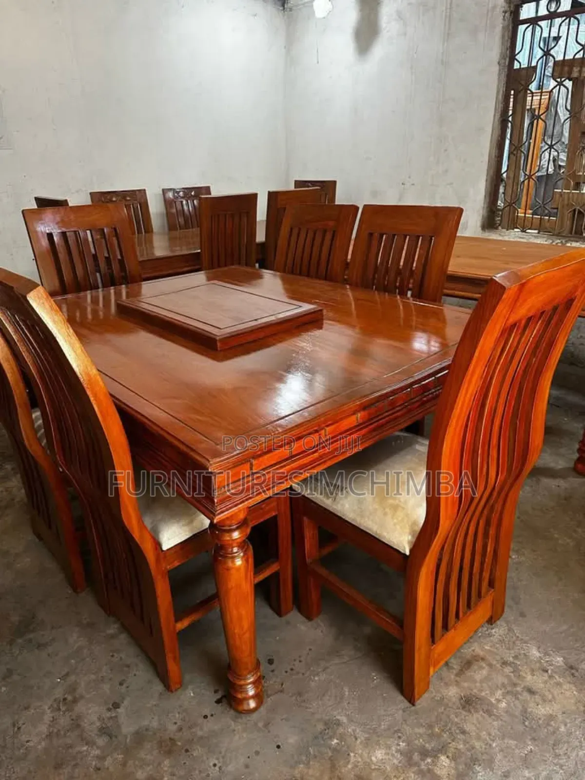 Strong Dinning Table