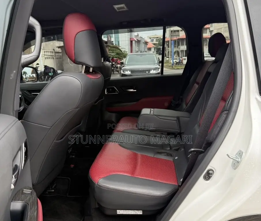 Toyota Land Cruiser 2023 White