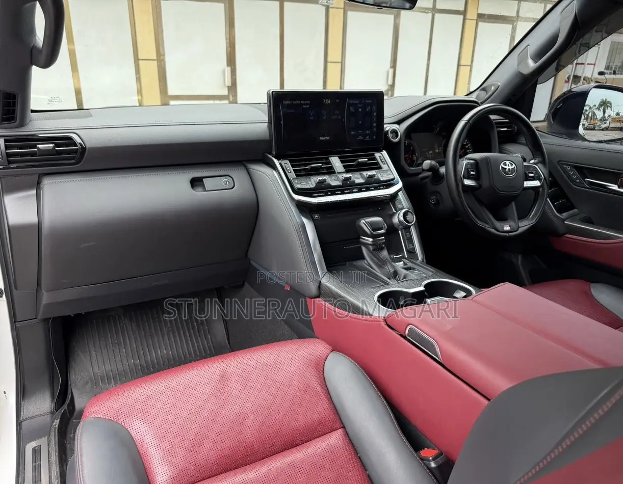 Toyota Land Cruiser 2023 White