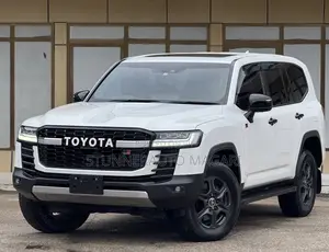 Toyota Land Cruiser 2023 White