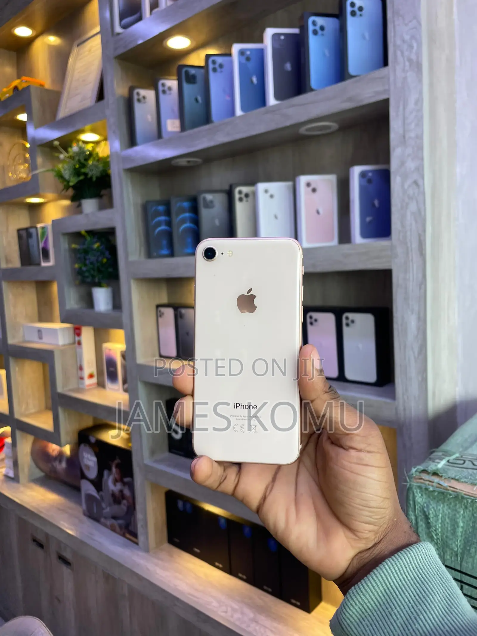 Apple iPhone 8 64 GB Gold