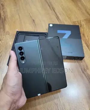 New Samsung Galaxy Z Fold 3 256 GB Black