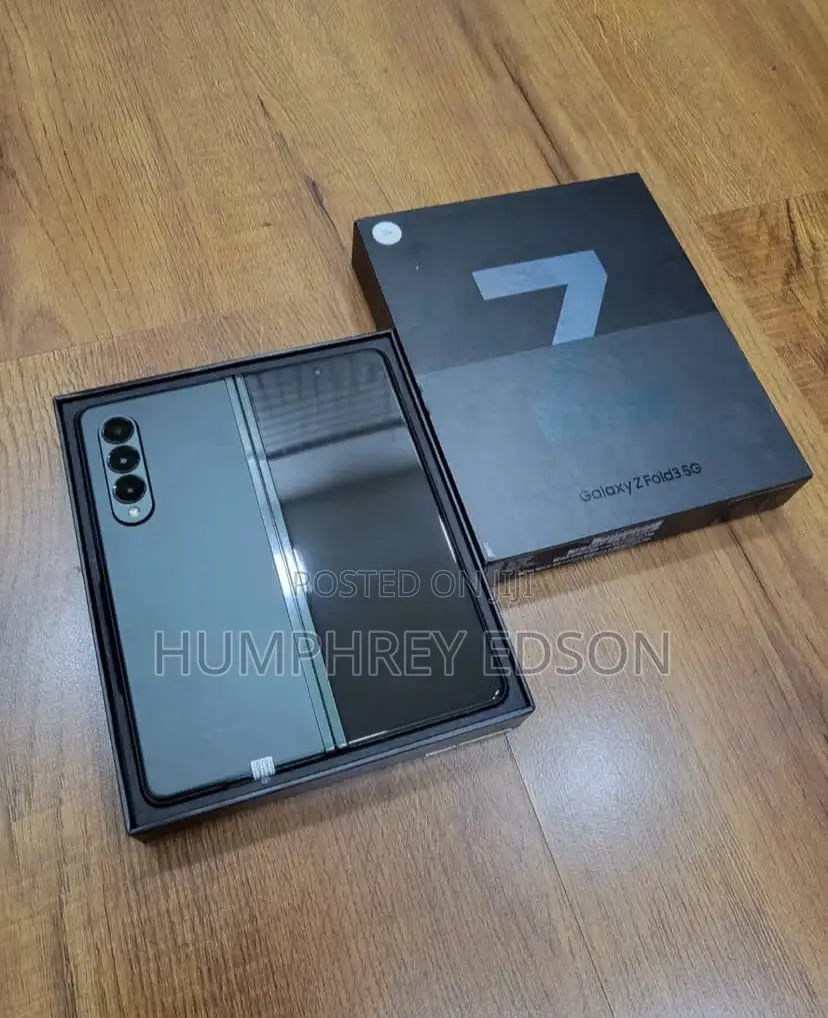 New Samsung Galaxy Z Fold 3 256 GB Black
