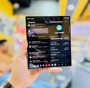 New Samsung Galaxy Z Fold6 256 GB Gold