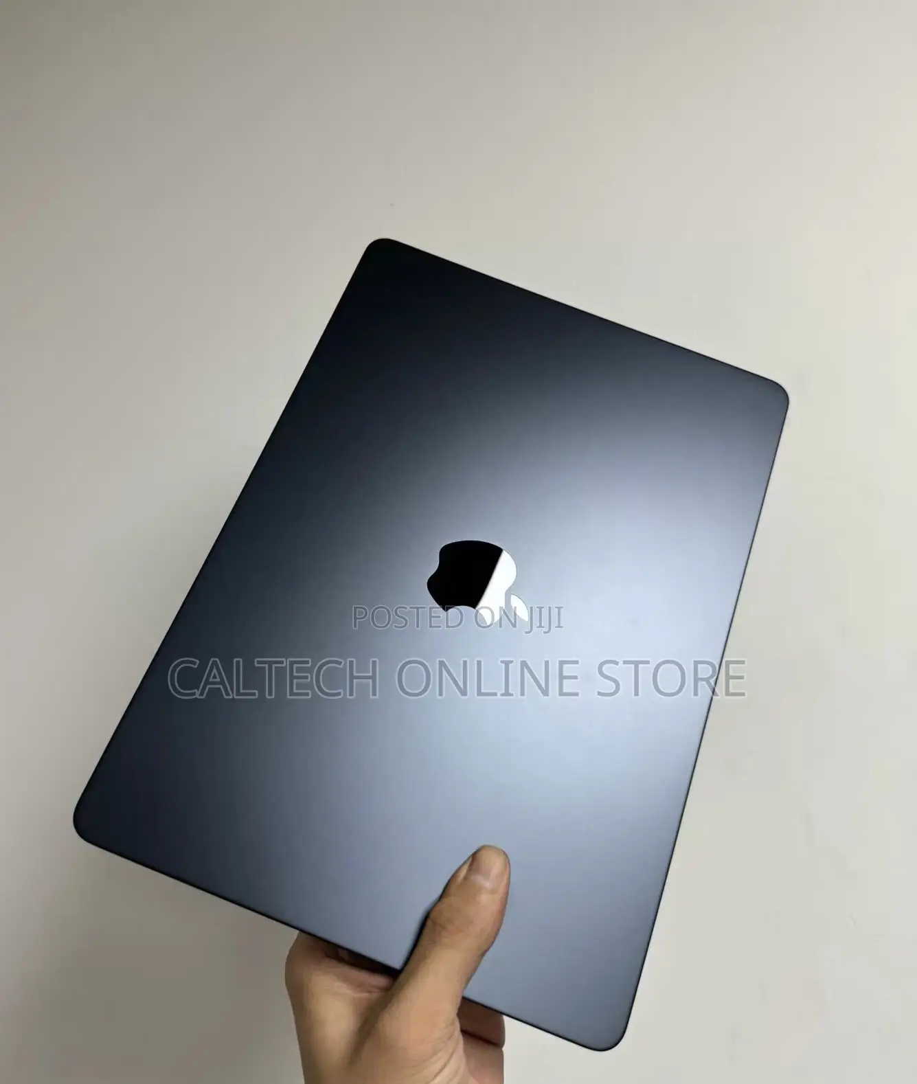 New Laptop Apple MacBook Air 2025 M4 13-inch 16GB Apple M4 SSD 256GB