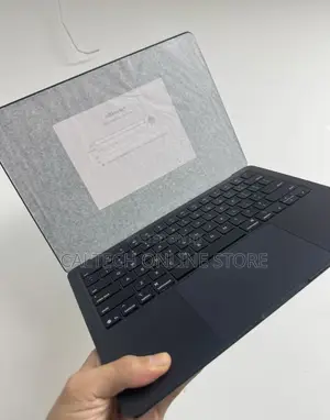 New Laptop Apple MacBook Air 2025 M4 13-inch 16GB Apple M4 SSD 256GB