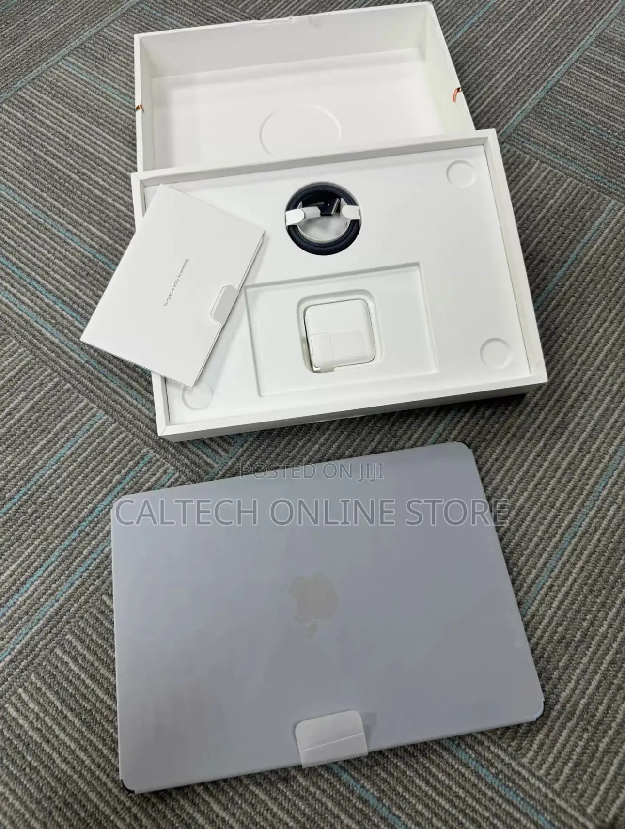 New Laptop Apple MacBook Air 2025 M4 13-inch 16GB Apple M4 SSD 256GB