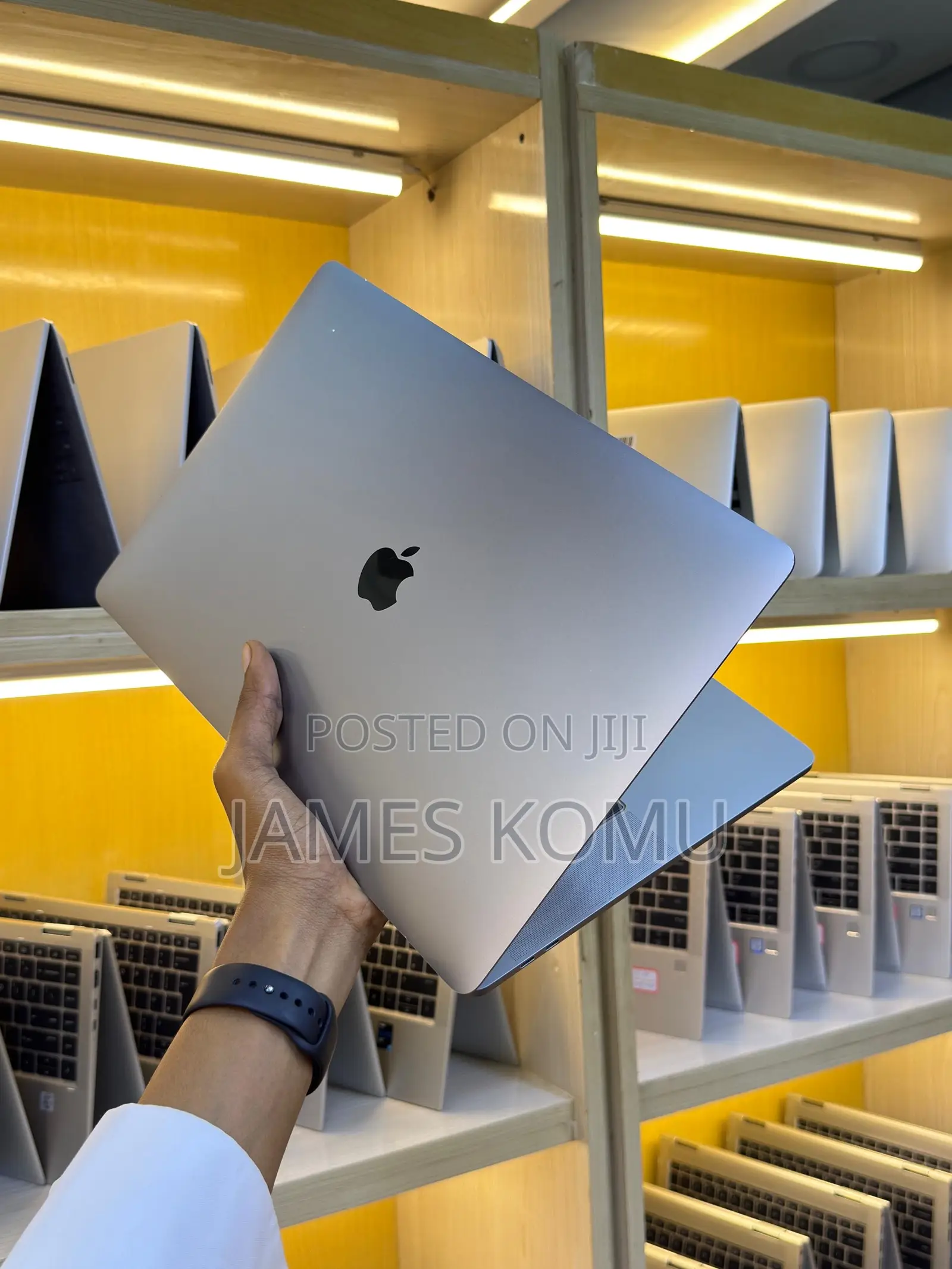 Laptop Apple MacBook Pro 2017 16GB Intel Core I5 SSD 512GB