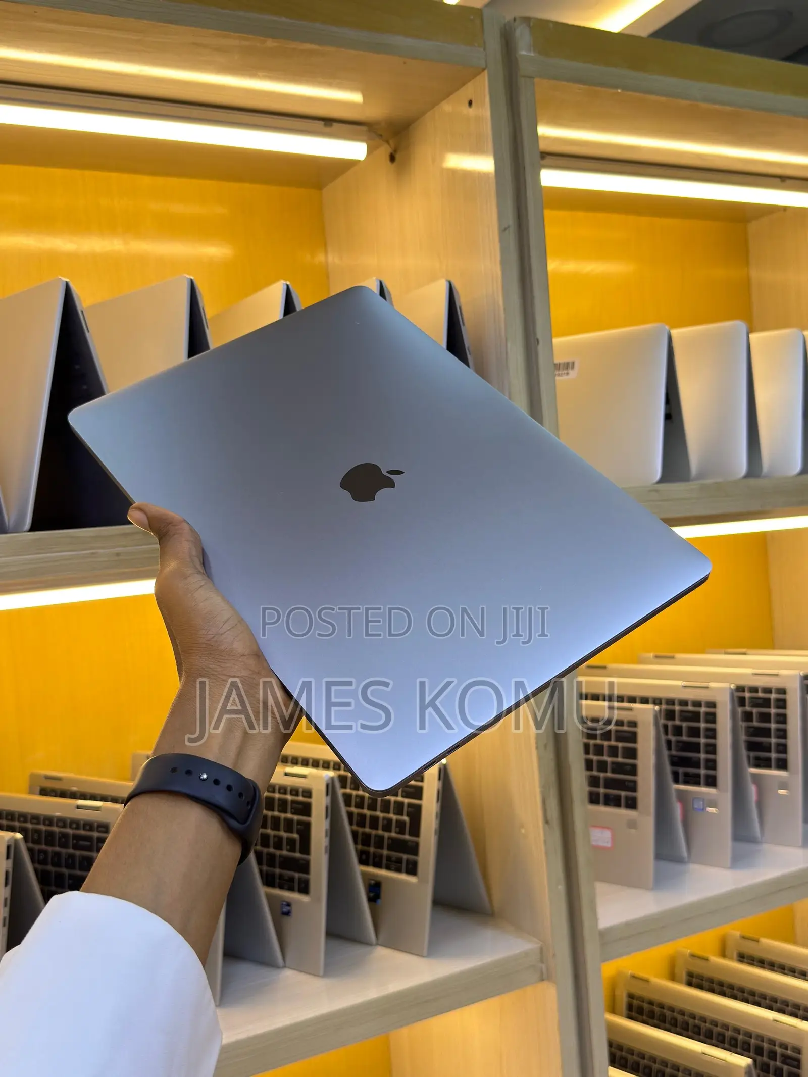 Laptop Apple MacBook Pro 2017 16GB Intel Core I5 SSD 512GB