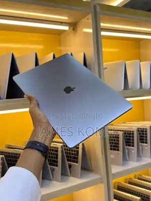 Laptop Apple MacBook Pro 2017 16GB Intel Core I5 SSD 512GB