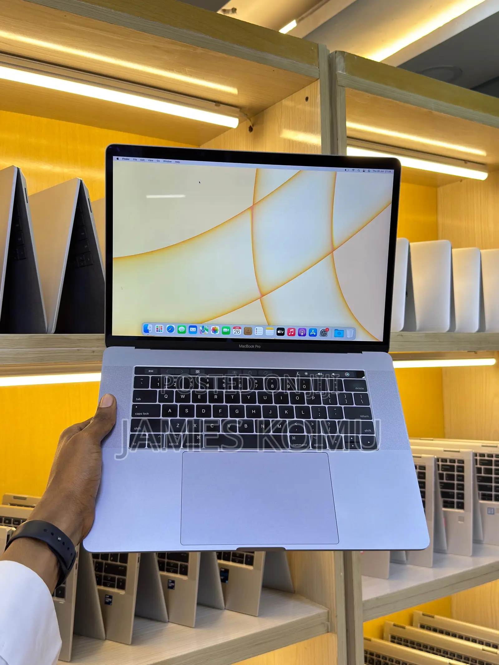 Laptop Apple MacBook Pro 2017 16GB Intel Core I5 SSD 512GB