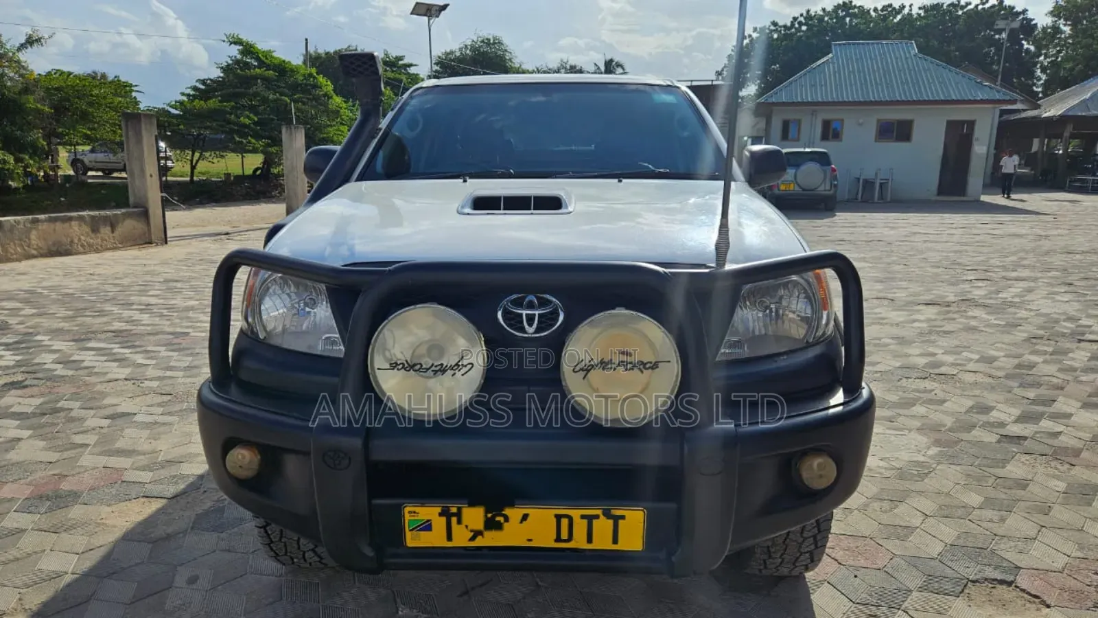 Toyota Hilux 2008 White