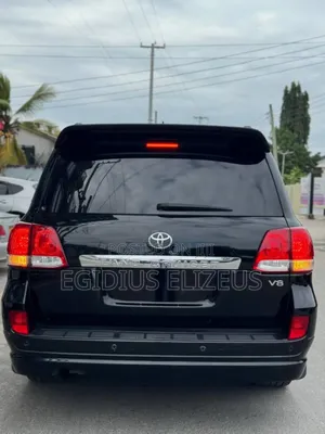 Toyota Land Cruiser 2010 Black