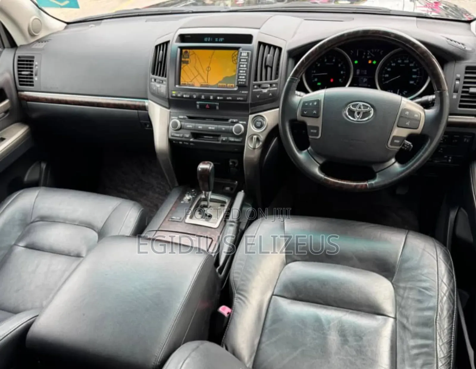 Toyota Land Cruiser 2010 Black