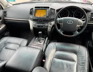 Toyota Land Cruiser 2010 Black