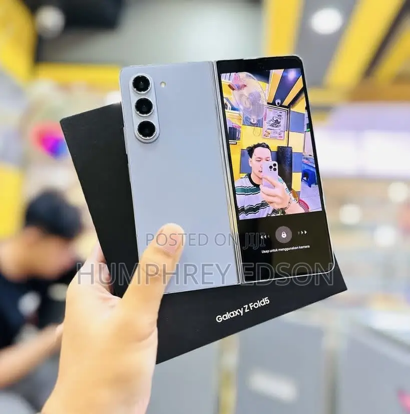 New Samsung Galaxy Z Fold 5 256 GB White