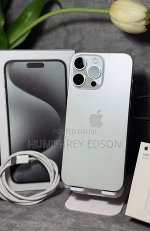 New Apple iPhone 15 Pro Max 256 GB White