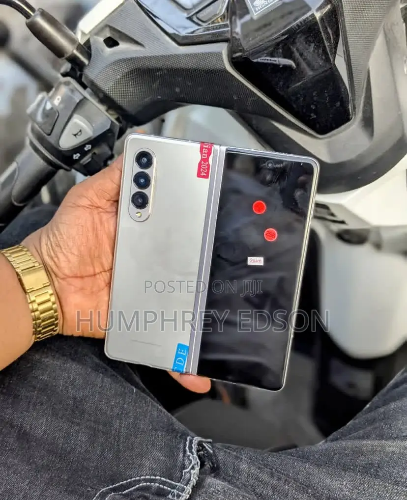 Samsung Galaxy Z Fold4 256 GB Silver