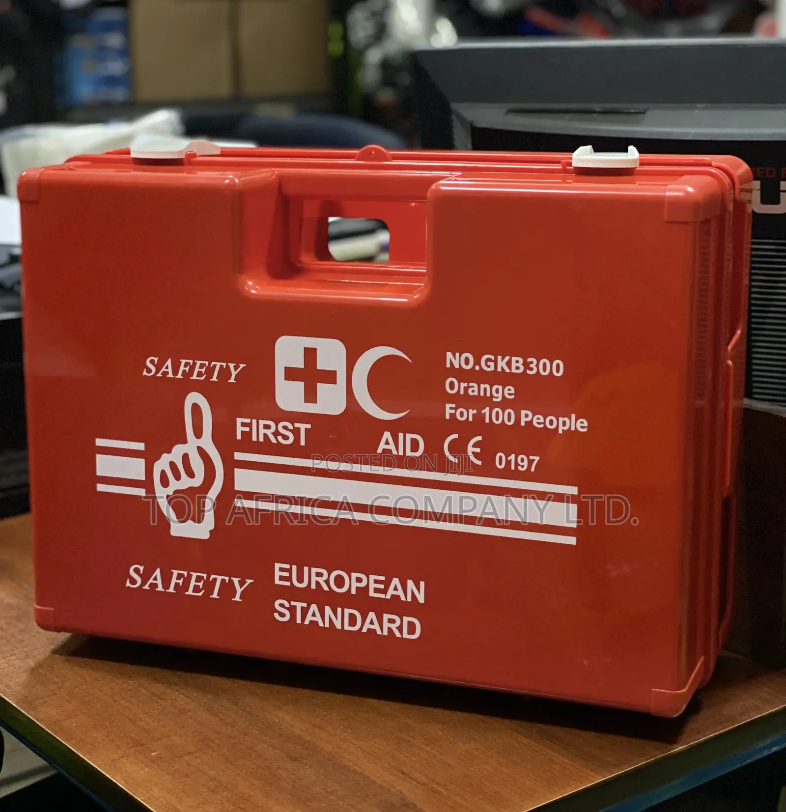 100 People First Aid Kits