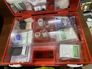 100 People First Aid Kits